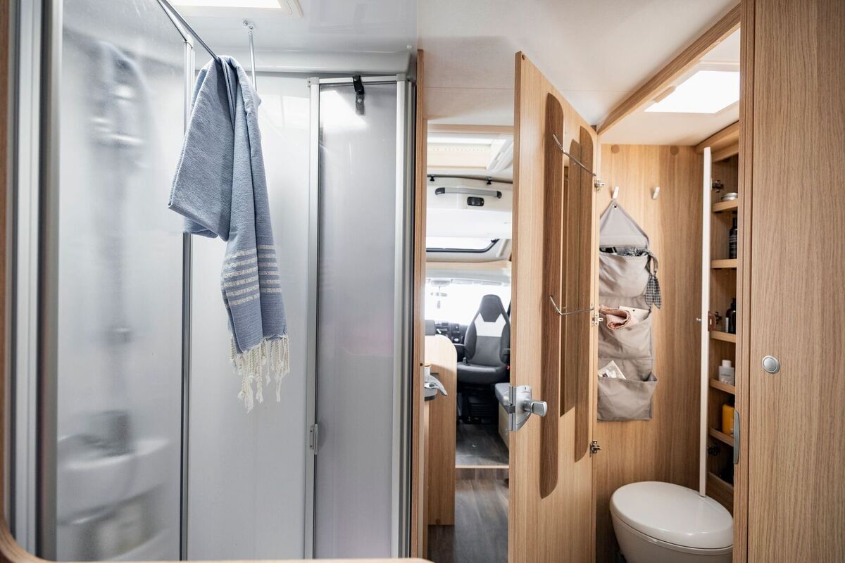 douche en campertoilet