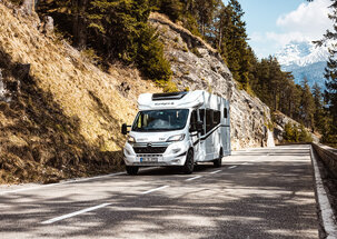 Vergeet hotels: waarom een camper huren de slimme keuze is