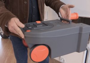Legen van het camper toilet 