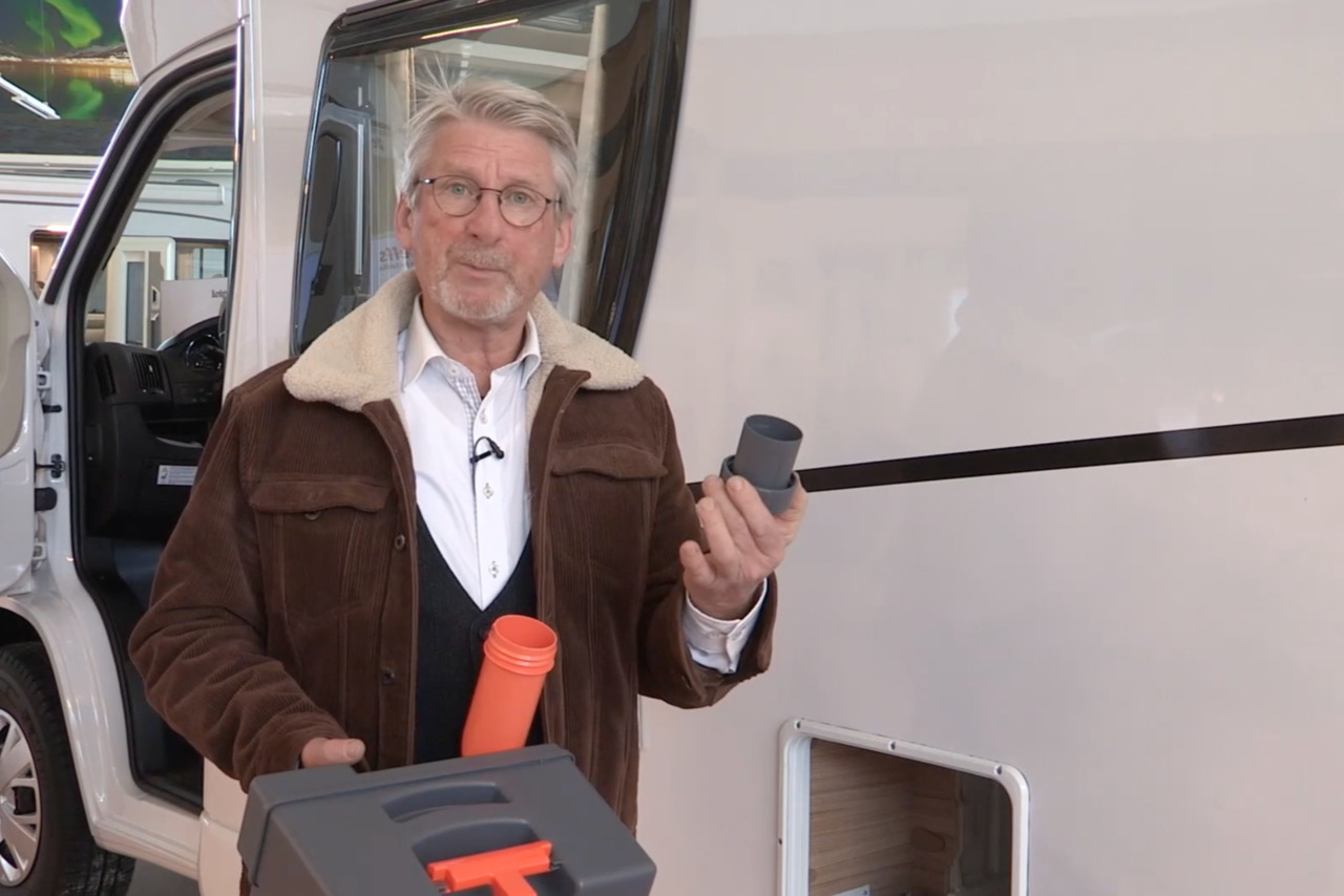 toiletvloeistof in camper toilet 