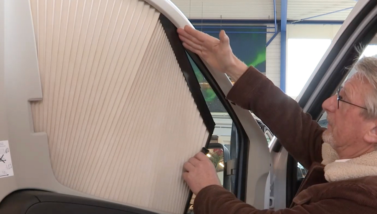 Plissé verduistering openen camper cabine