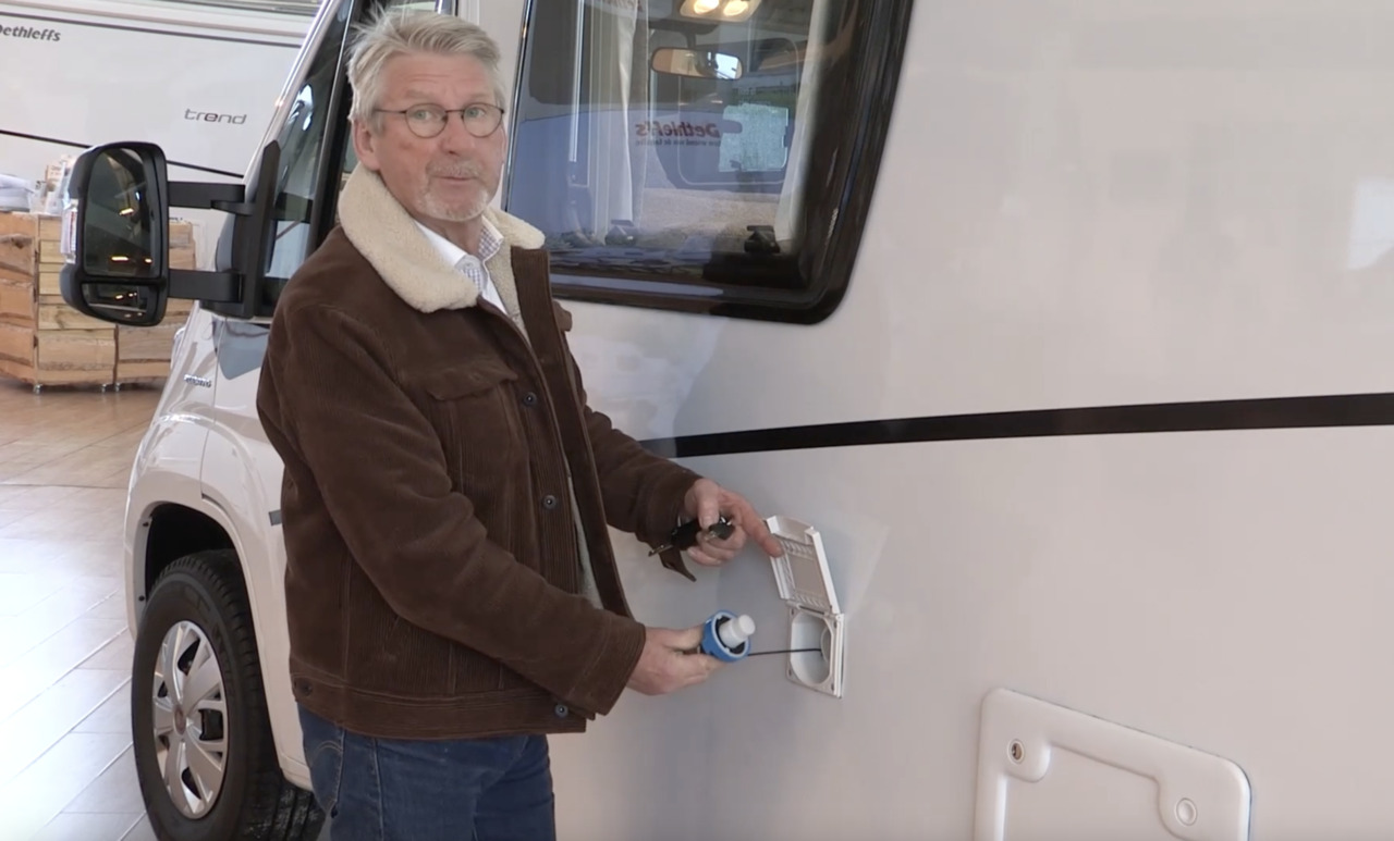 Vers water vullen in de camper 